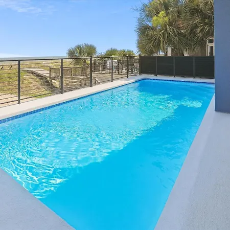 7 Singleton Beach Place- Oceanfront, Private Pool, Renovated, Free Activities Included